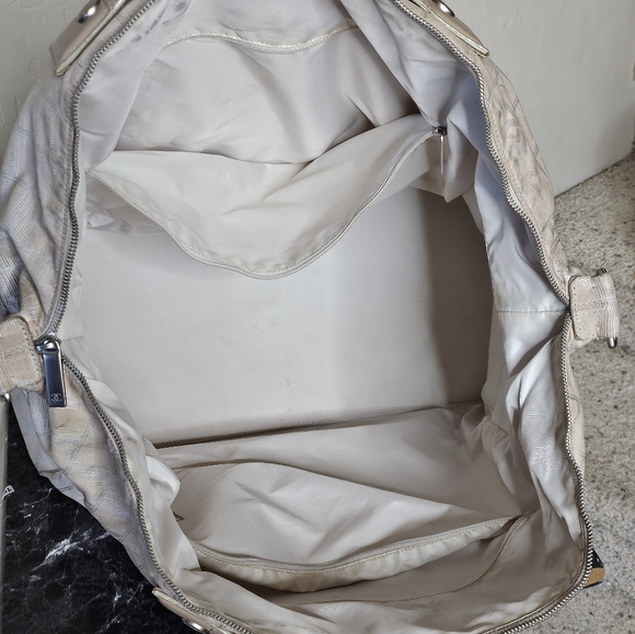 Chanel XL Travel Ligne Ivory Tan White Cream Nylon Duffle Bag - Picture 14 of 16